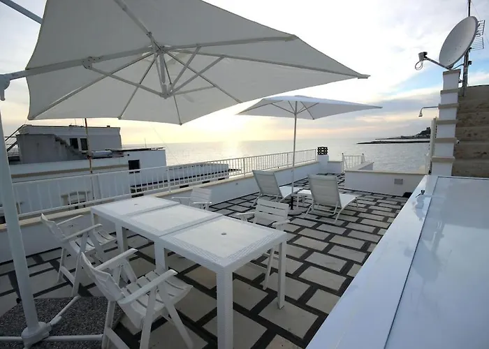 Апартаменты La Terrazza Sul Mare Санта-Мария-аль-Баньо